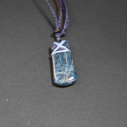 Apatite Toki Necklace (Big) - Aquarius Stones