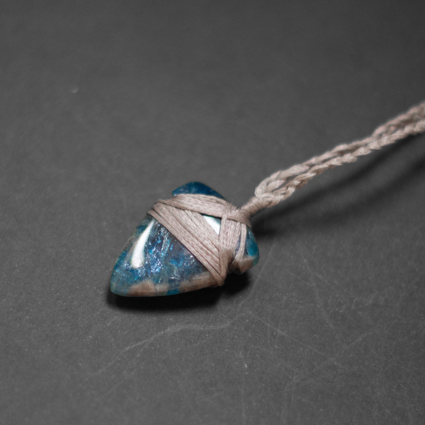 Apatite Toki Necklace (Small) - Aquarius Stones