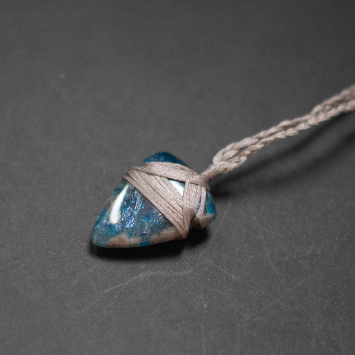 Apatite Toki Necklace (Small) - Aquarius Stones