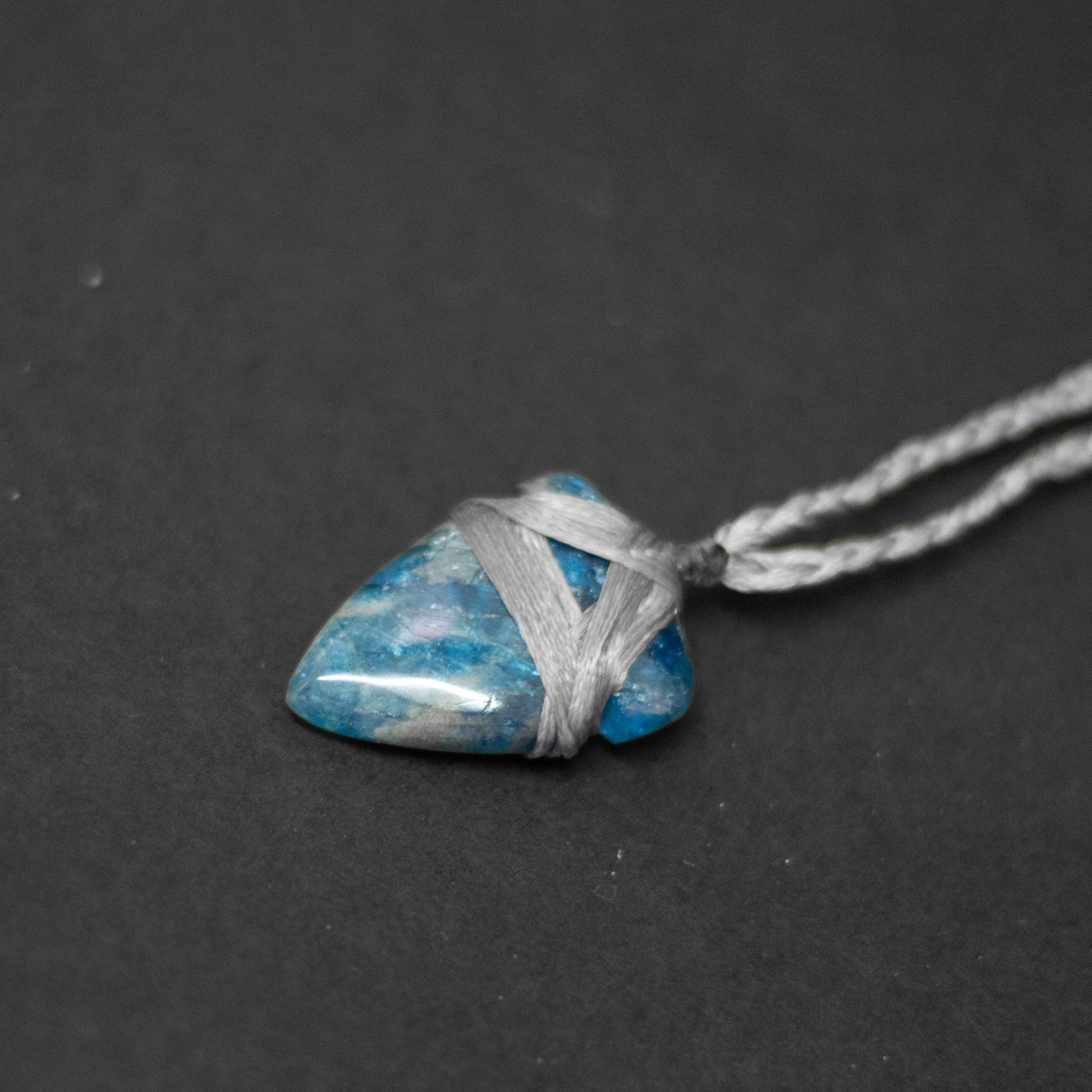 Apatite Toki Necklace (Small) - Aquarius Stones
