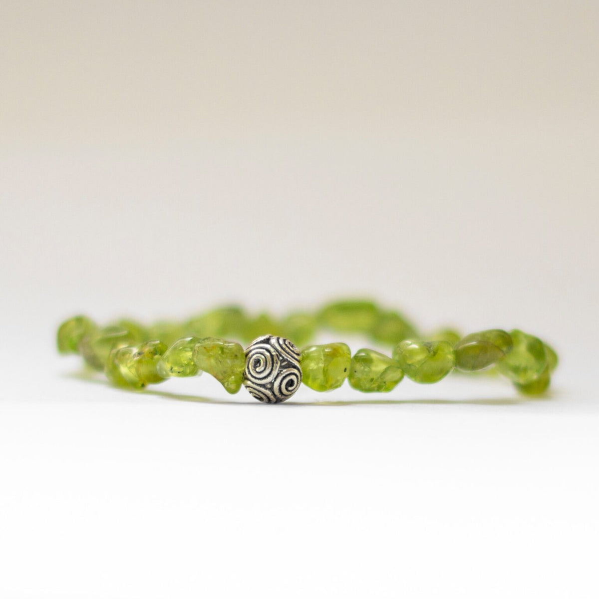 Peridot Bracelet – 6mm Irregular - Aquarius Stones